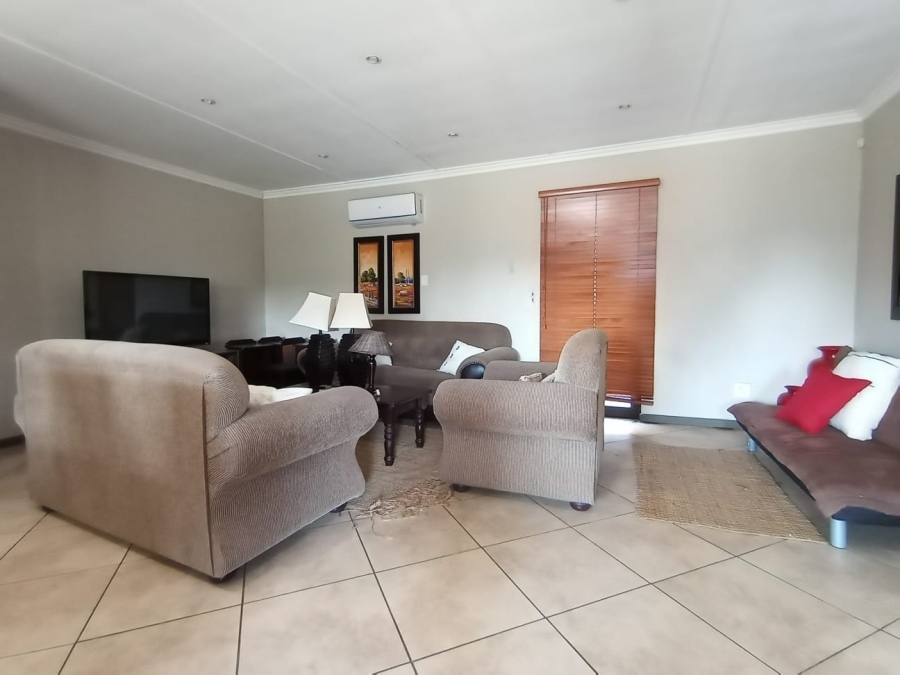 6 Bedroom Property for Sale in Vredefort Free State